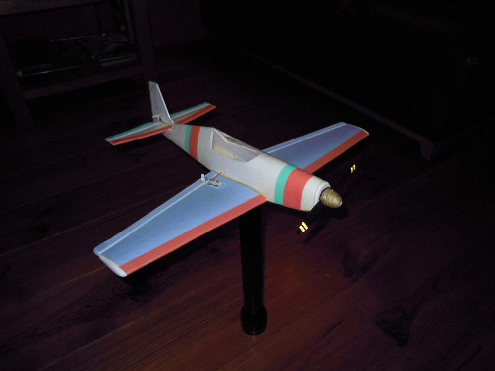 Extra300v3-chopped.JPG